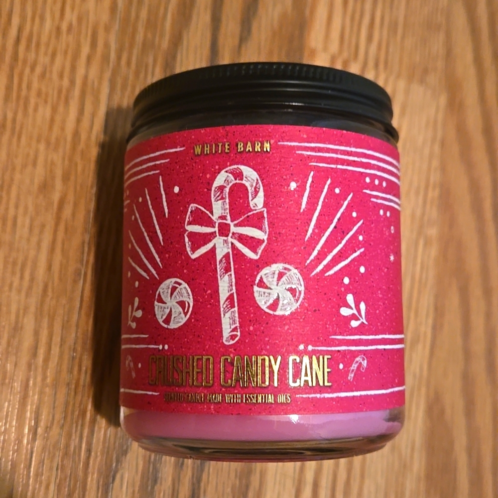 Crushed Candy Cane Single-Wick Candle